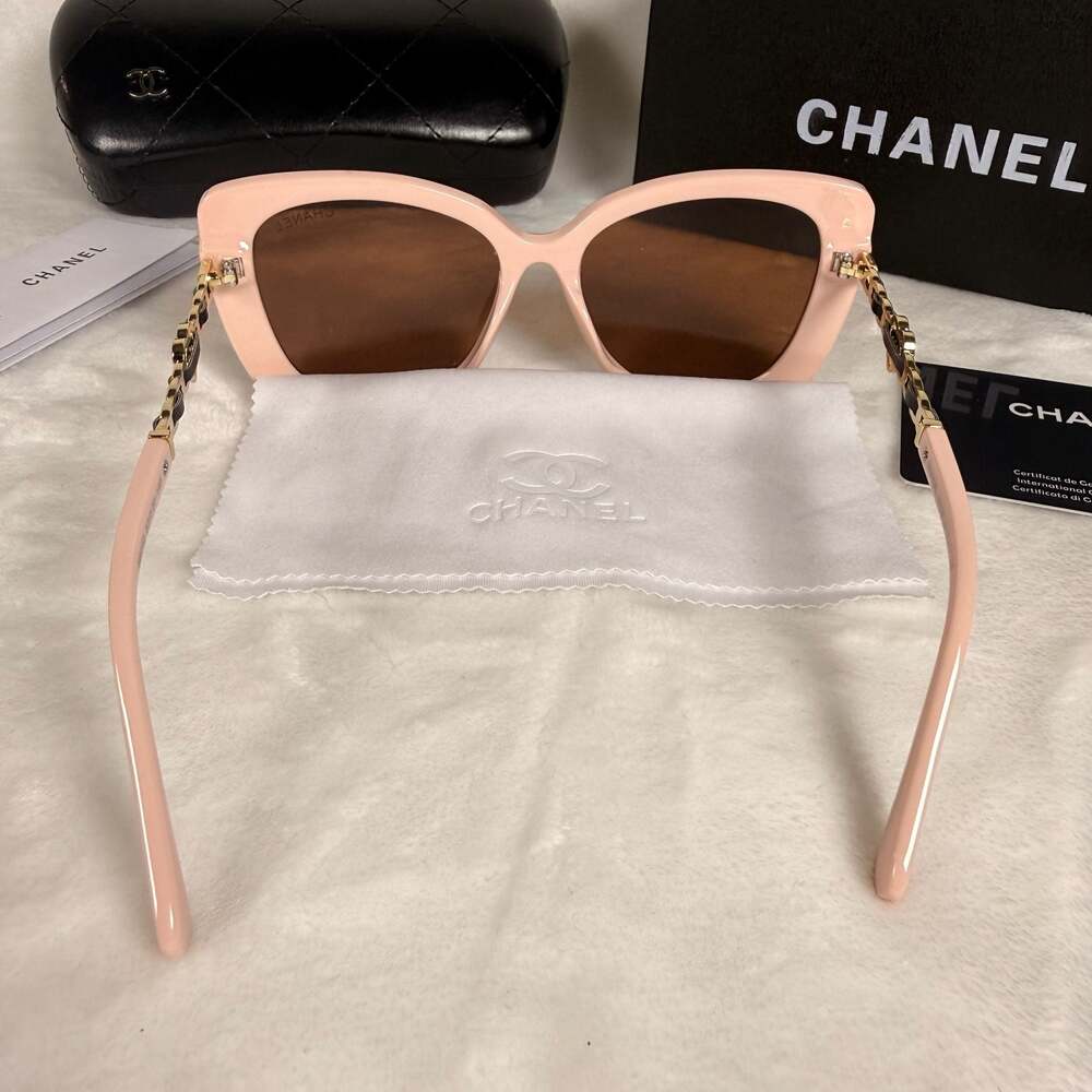 Chanel Cat Eye Sunglasses Pink Frame with Heart Chain Temples - Picture 4 of 7